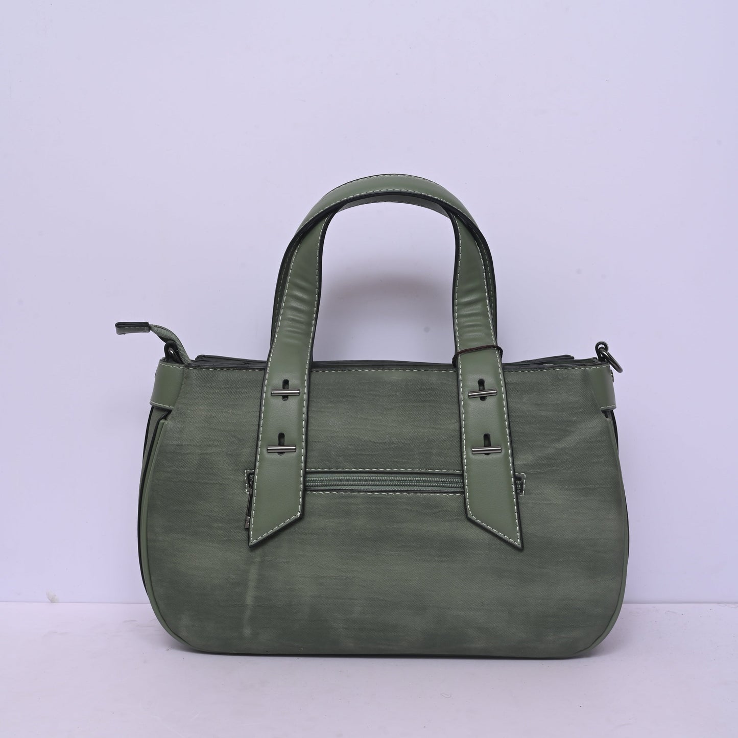 Vintage Style Large Capacity Handbag with Top Handles for Women Featuring Spacious Interior and Classic Design