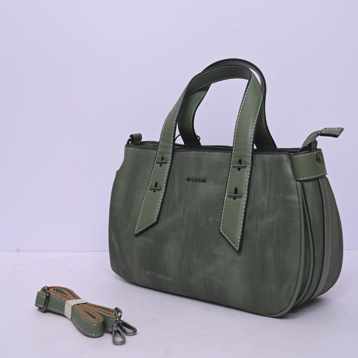 Vintage Style Large Capacity Handbag with Top Handles for Women Featuring Spacious Interior and Classic Design